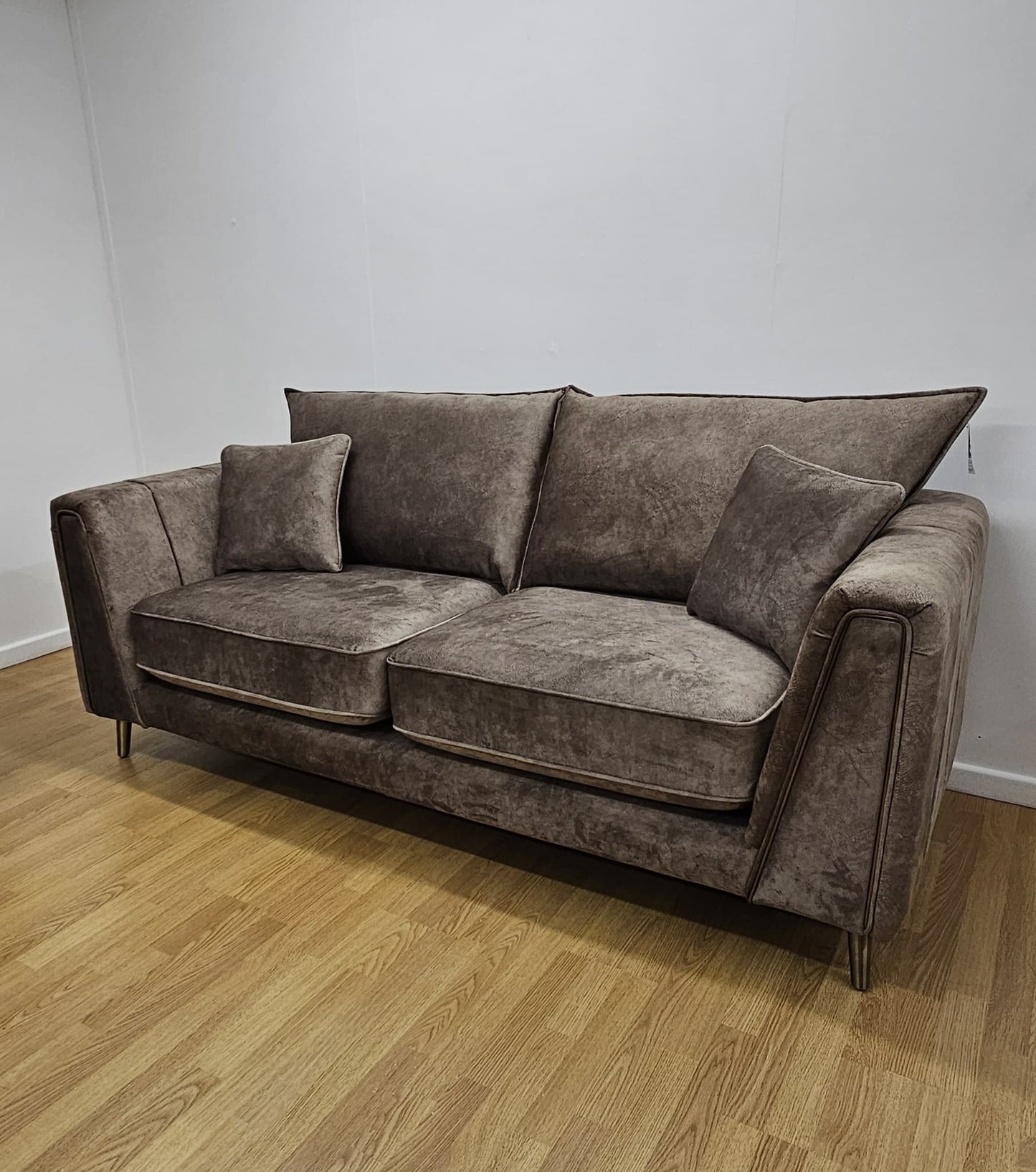 Victoria sofas & chairs