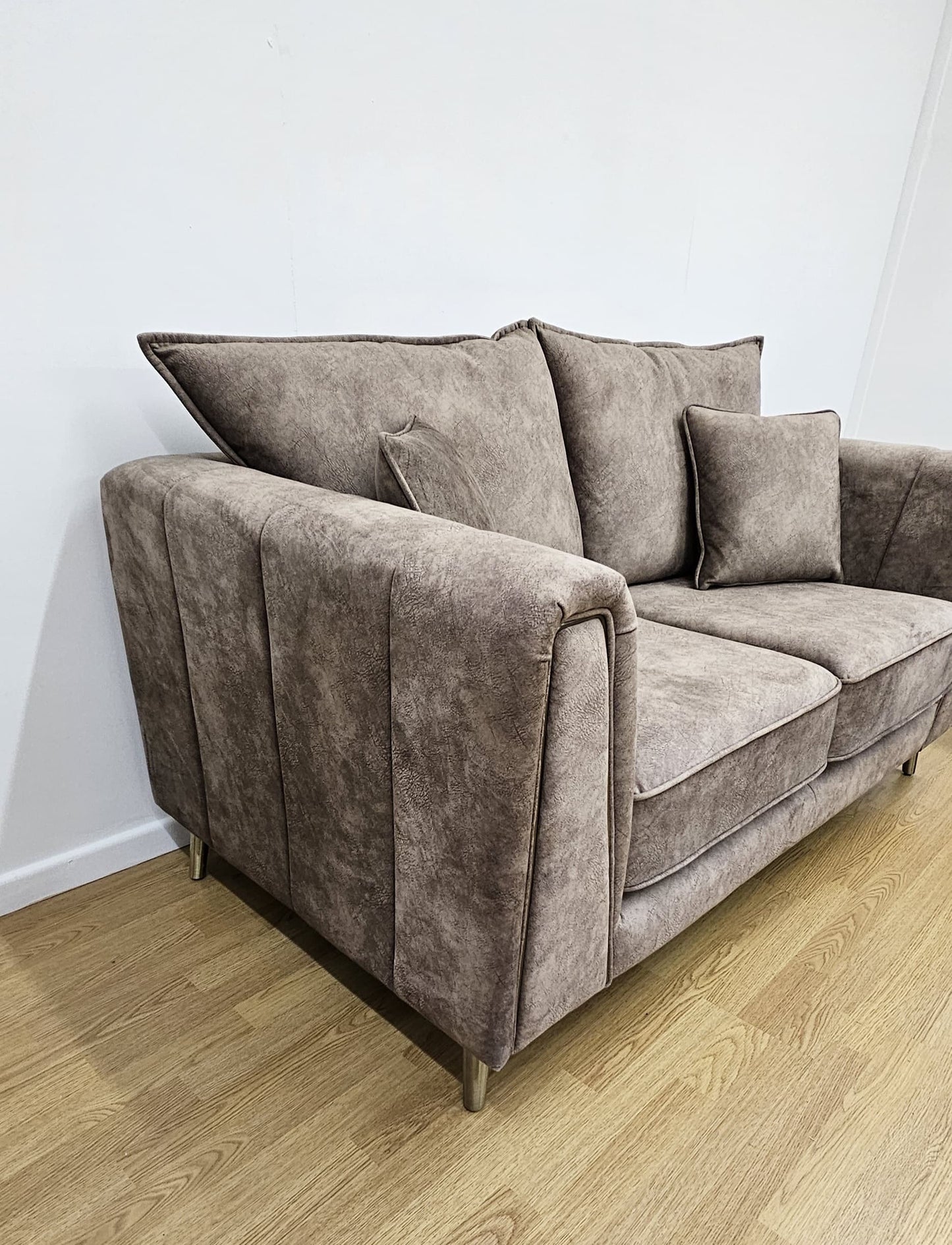 Victoria sofas & chairs
