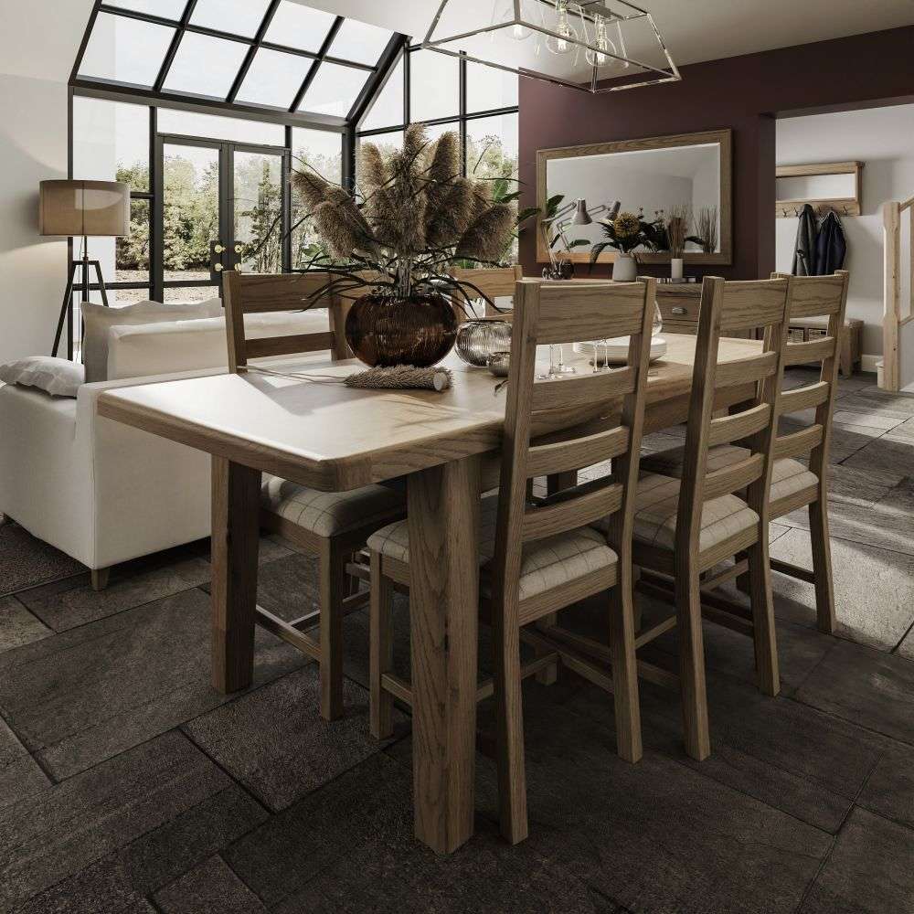 HO-Smoked Oak small Round Table & 4 Chairs